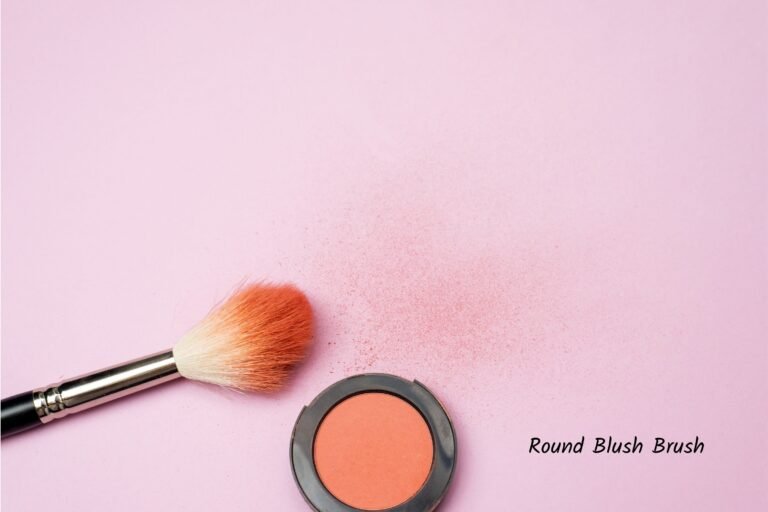 Round Blush Brush