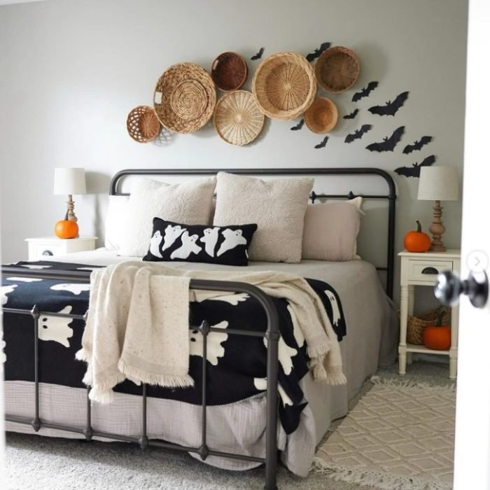 Halloween Bedroom Decoration